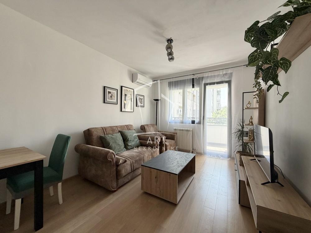 Glavna slika -Bilećka, Jednoiposoban stan za izdavanje, 45m2, 650€
