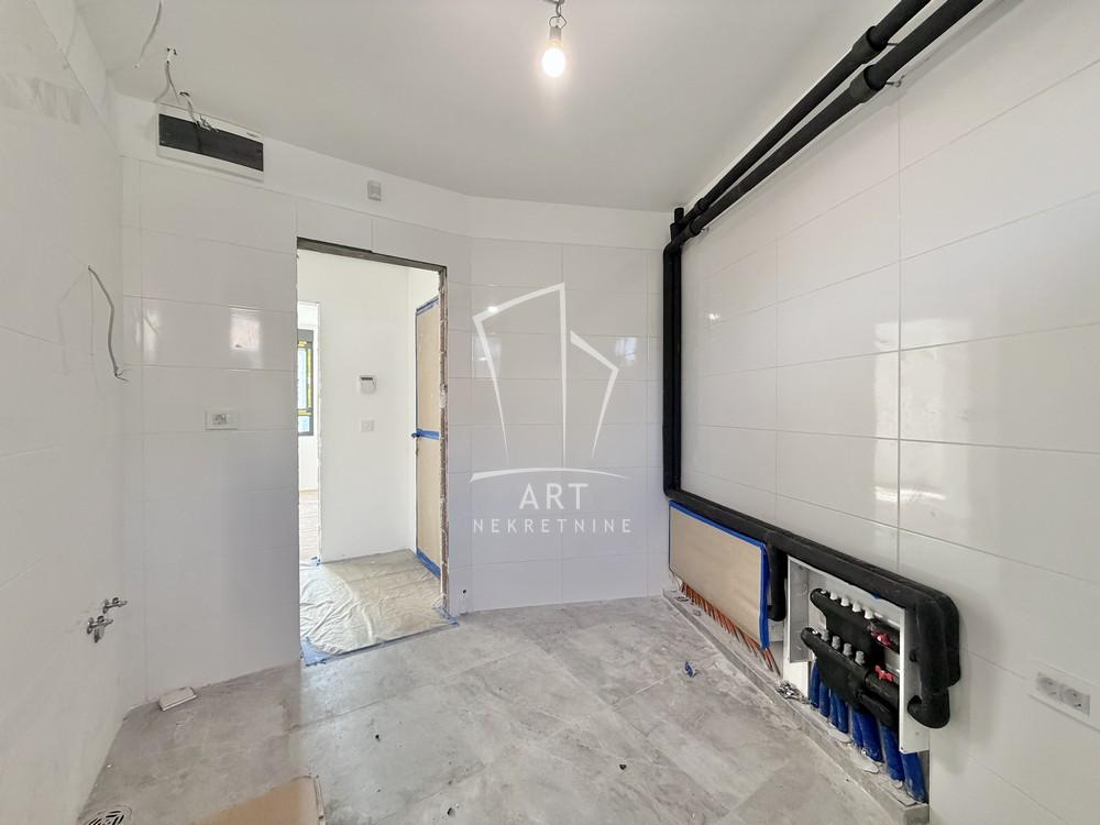 Slika 10 - Pere Velimirovića, Četvorosoban stan na prodaju, 128m2, 436.480€