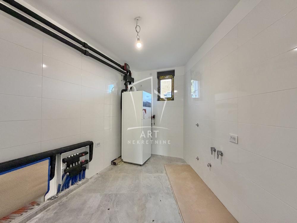 Slika 9 - Pere Velimirovića, Četvorosoban stan na prodaju, 128m2, 436.480€