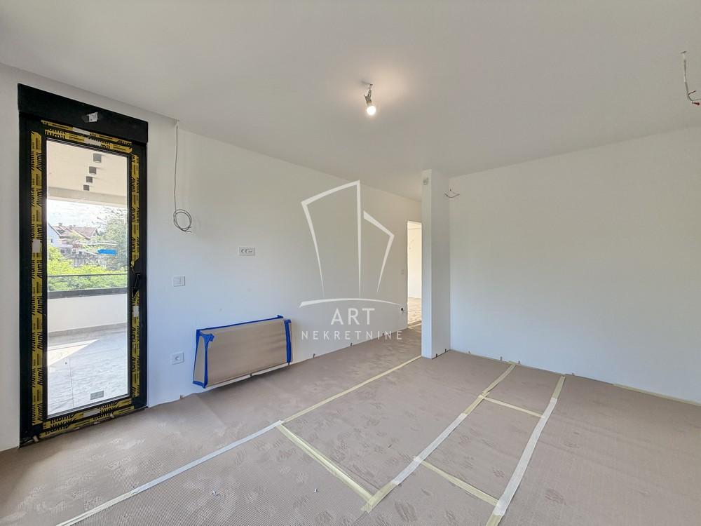 Slika 4 - Pere Velimirovića, Četvorosoban stan na prodaju, 128m2, 436.480€