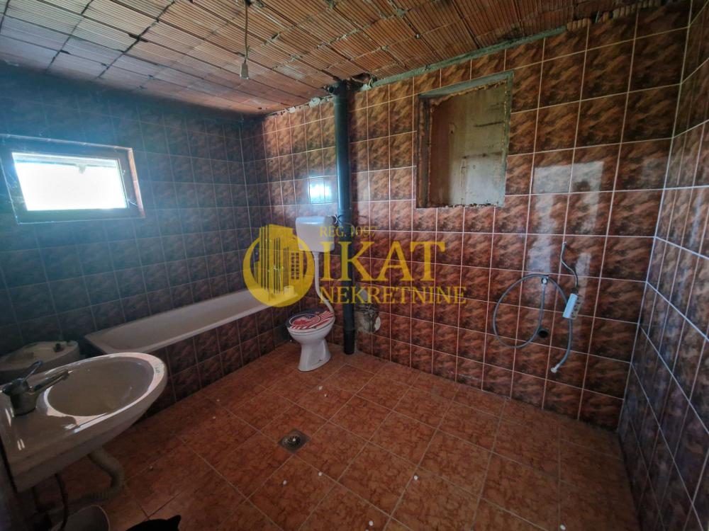 Slika 4 - Svetosavska,  Kuća na prodaju, 105m2, 50.000€