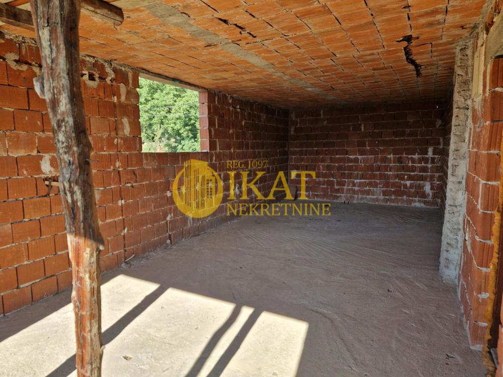 Slika 5 - Svetosavska,  Kuća na prodaju, 105m2, 50.000€