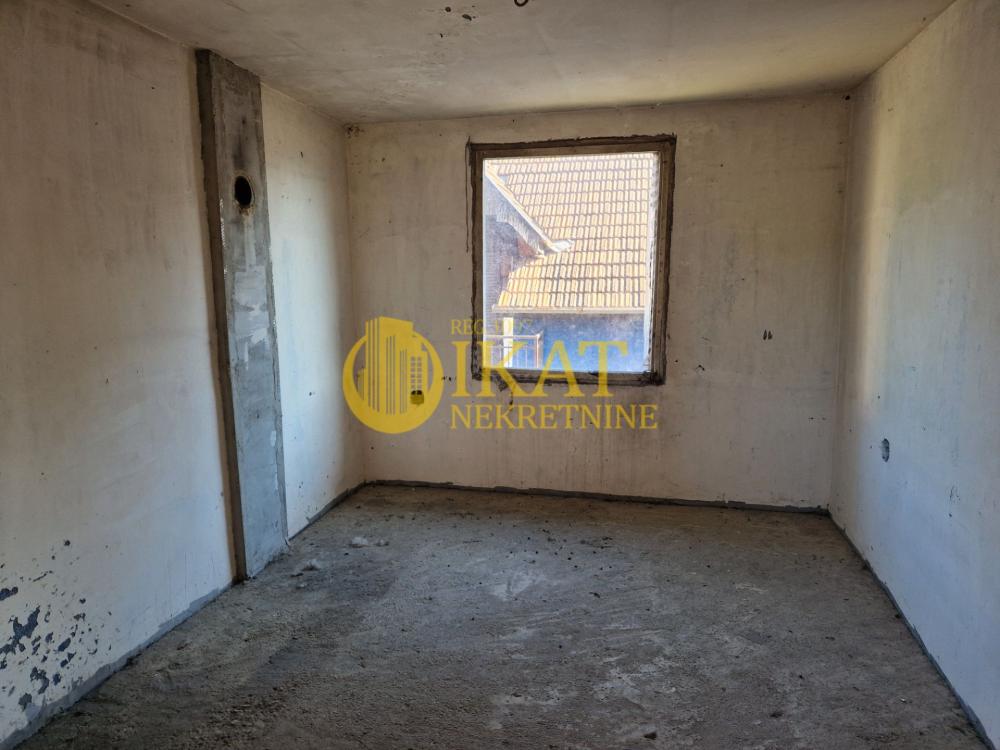 Slika 6 - Svetosavska,  Kuća na prodaju, 105m2, 50.000€