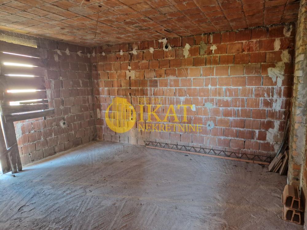 Slika 7 - Svetosavska,  Kuća na prodaju, 105m2, 50.000€
