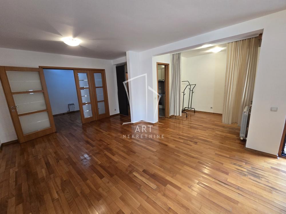 Slika 1 - Patrijarha Varnave, Trosoban stan za izdavanje, 81m2, 1.000€
