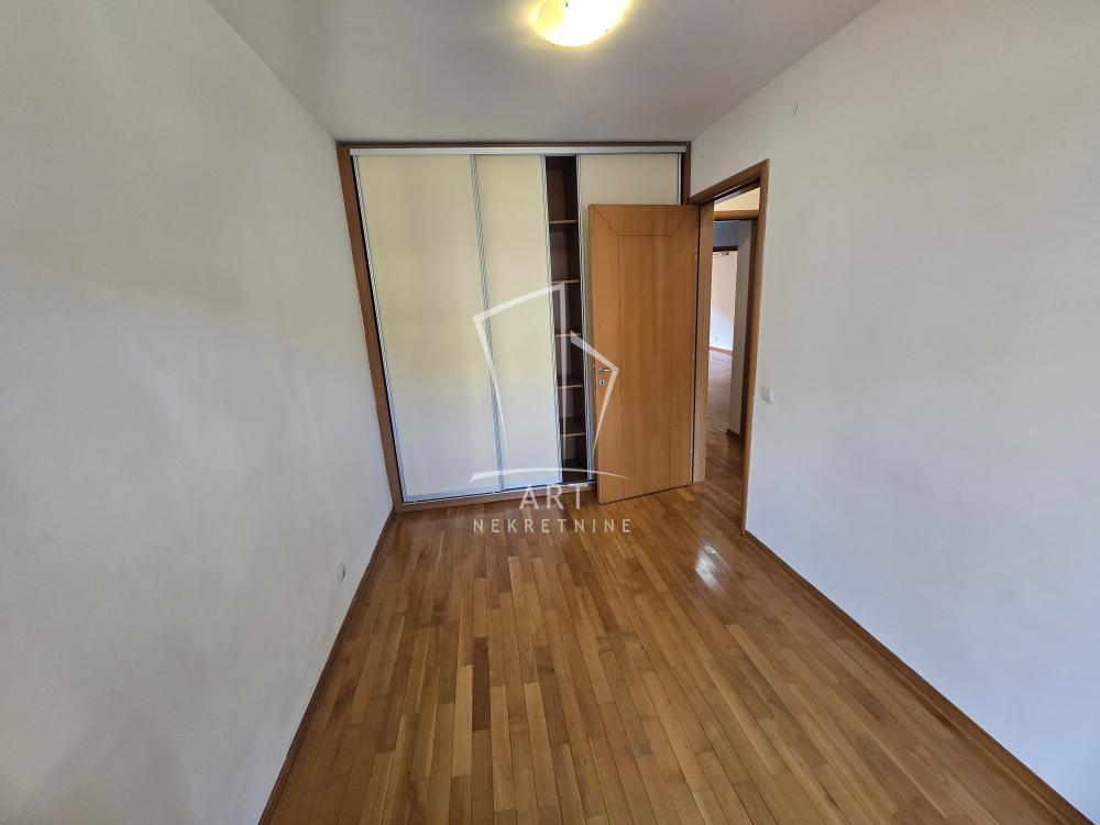 Slika 7 - Patrijarha Varnave, Trosoban stan za izdavanje, 81m2, 1.000€