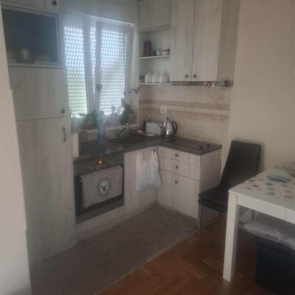 Slika 1 - Dobanovački put 3. deo, Dvosoban stan za izdavanje, 40m2, 400€