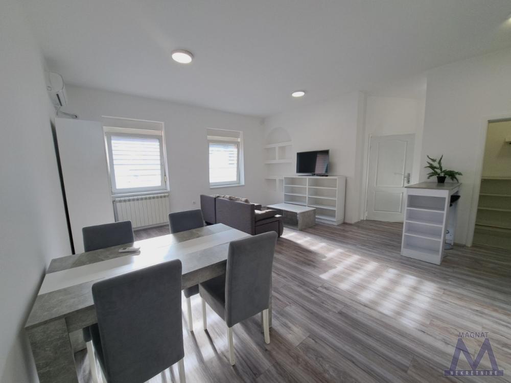 Glavna slika -Trosoban stan na prodaju, 71m2, 204.800€