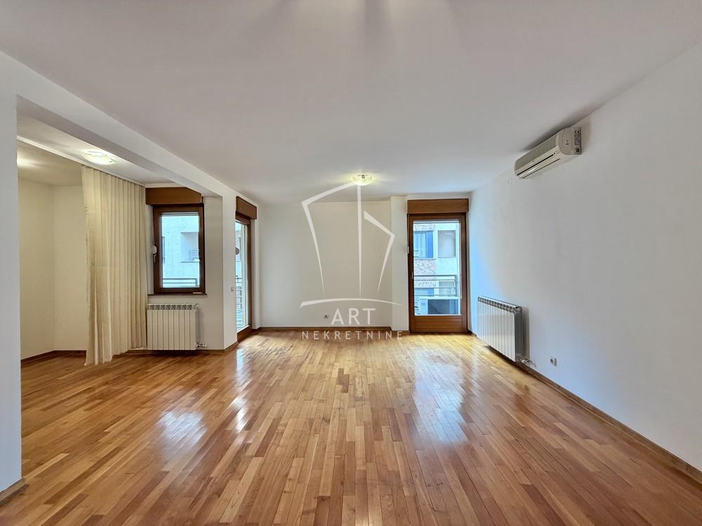 Slika 3 - Patrijarha Varnave, Trosoban stan za izdavanje, 81m2, 1.000€