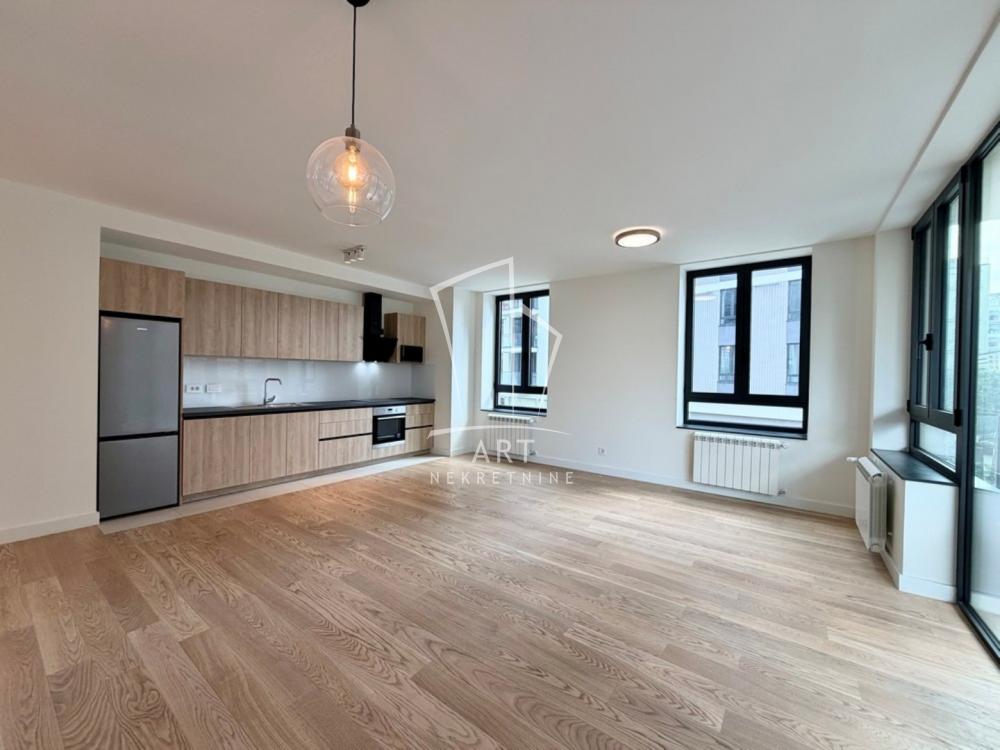 Slika 1 - Luke Ćelovića Trebinjca, Trosoban stan za izdavanje, 94m2, 1.700€