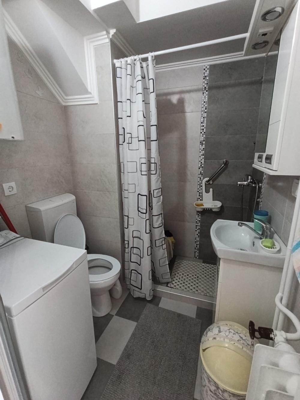 Slika 8 - Triše Kaclerovića, Jednosoban stan za izdavanje, 20m2, 330€