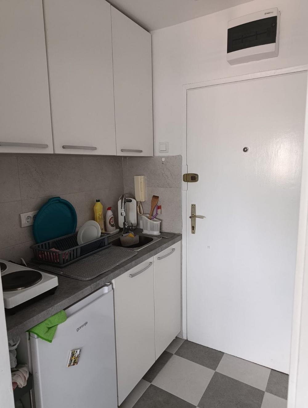 Slika 6 - Triše Kaclerovića, Jednosoban stan za izdavanje, 20m2, 330€