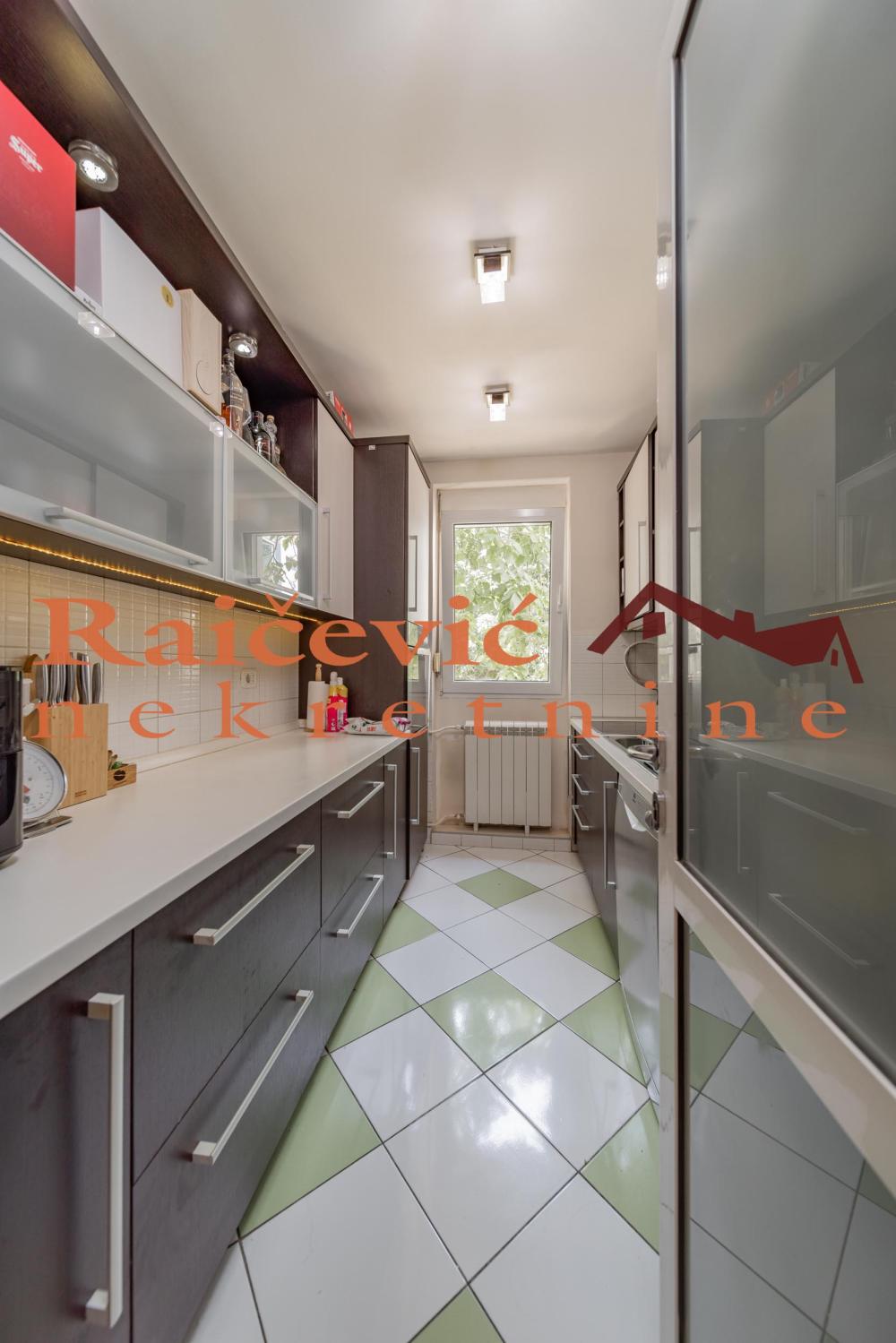 Slika 6 - Luke Vojvodica, Jednoiposoban stan na prodaju, 55m2, 176.000€