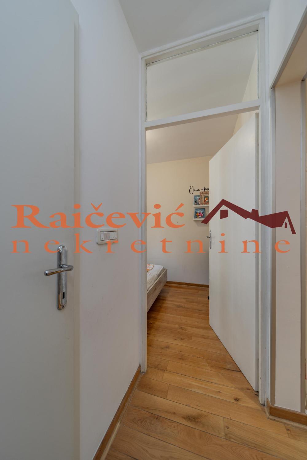 Slika 11 - Luke Vojvodica, Jednoiposoban stan na prodaju, 55m2, 176.000€