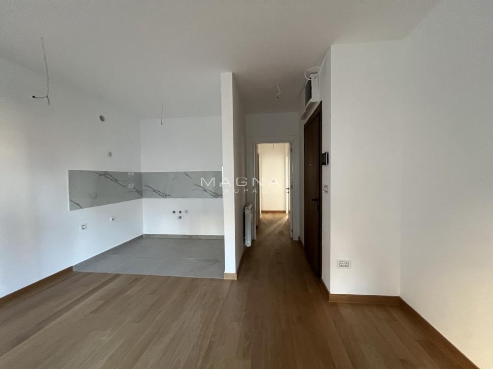 Slika 3 - Surdulička, Trosoban stan na prodaju, 71m2, 265.000€