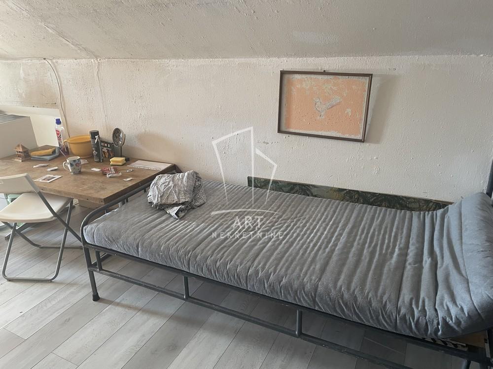 Slika 4 - Miće Orlovića, Četvorosoban stan za izdavanje, 104m2, 1.000€