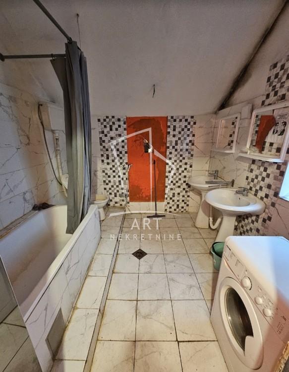 Slika 9 - Miće Orlovića, Četvorosoban stan za izdavanje, 104m2, 1.000€