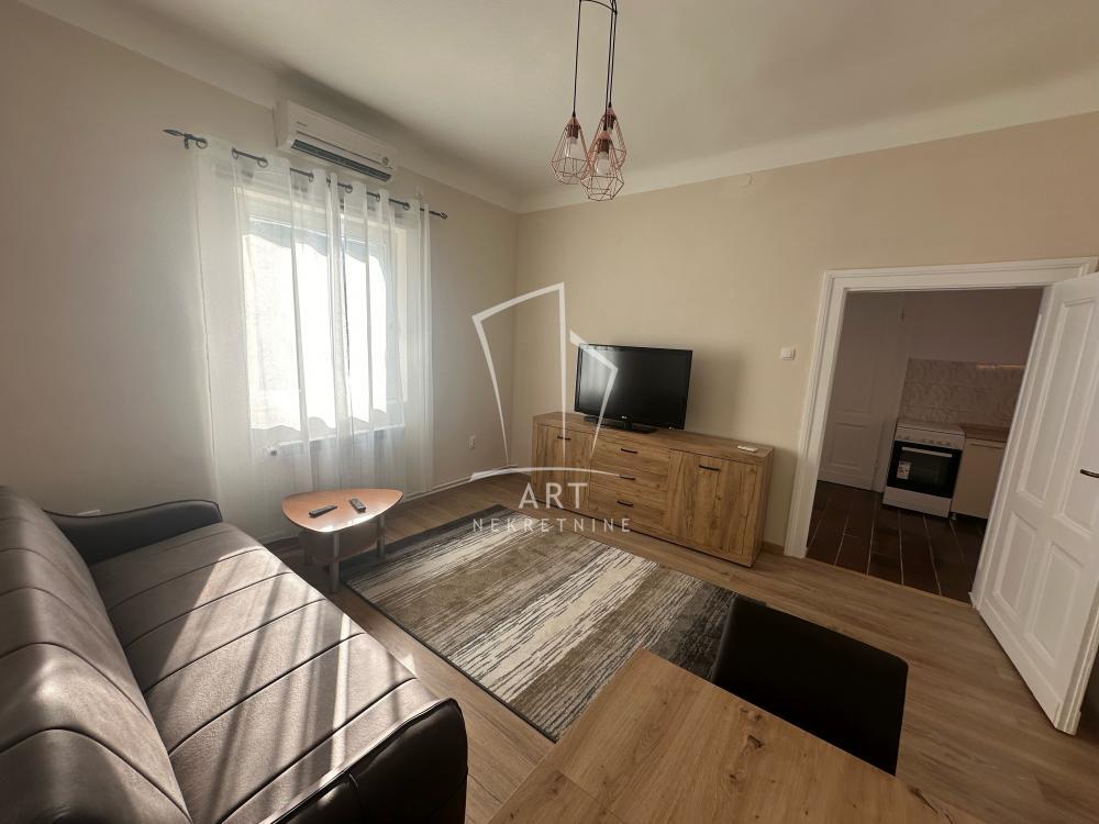 Glavna slika -Gundulićev Venac, Trosoban stan za izdavanje, 60m2, 800€