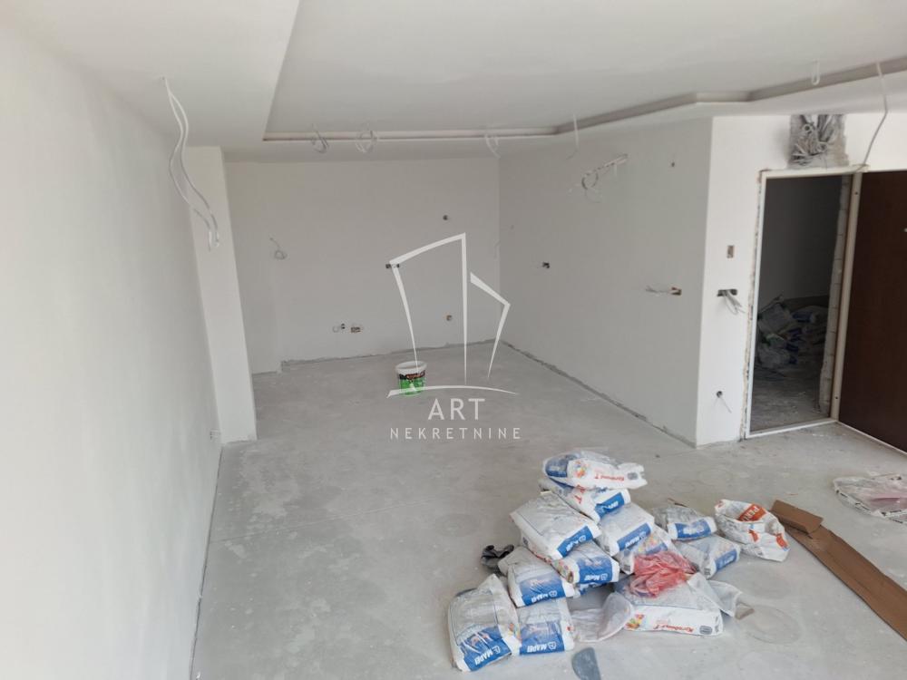 Slika 1 - Vojvode Stepe, Troiposoban stan na prodaju, 77m2, 277.000€