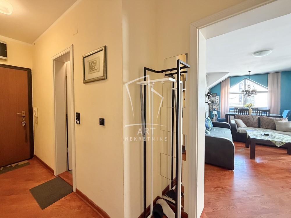 Slika 7 - Albanske spomenice, Trosoban stan na prodaju, 101m2, 315.000€