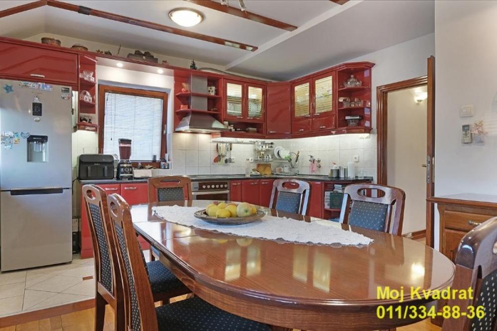Slika 4 - Četvorosoban stan na prodaju, 104m2, 409.900€