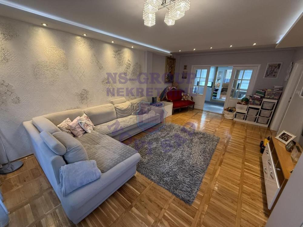 Glavna slika -Četvorosoban stan na prodaju, 116m2, 322.600€