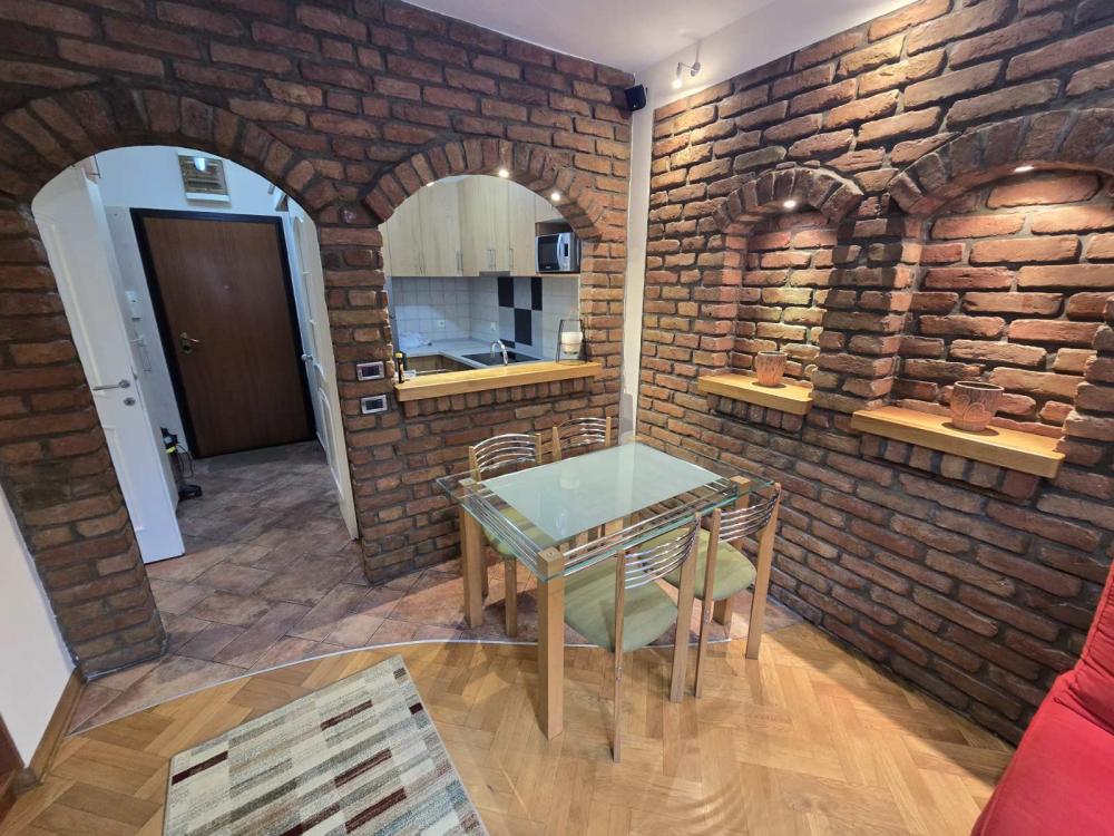 Slika 4 - Albanske spomenice, Dvosoban stan za izdavanje, 40m2, 550€