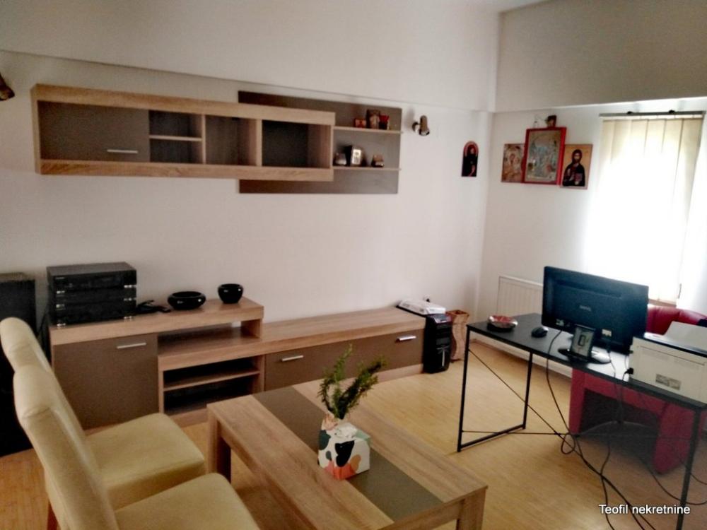 Slika 2 - Kolubarski trg,  Kuća na prodaju, 307m2, 260.000€