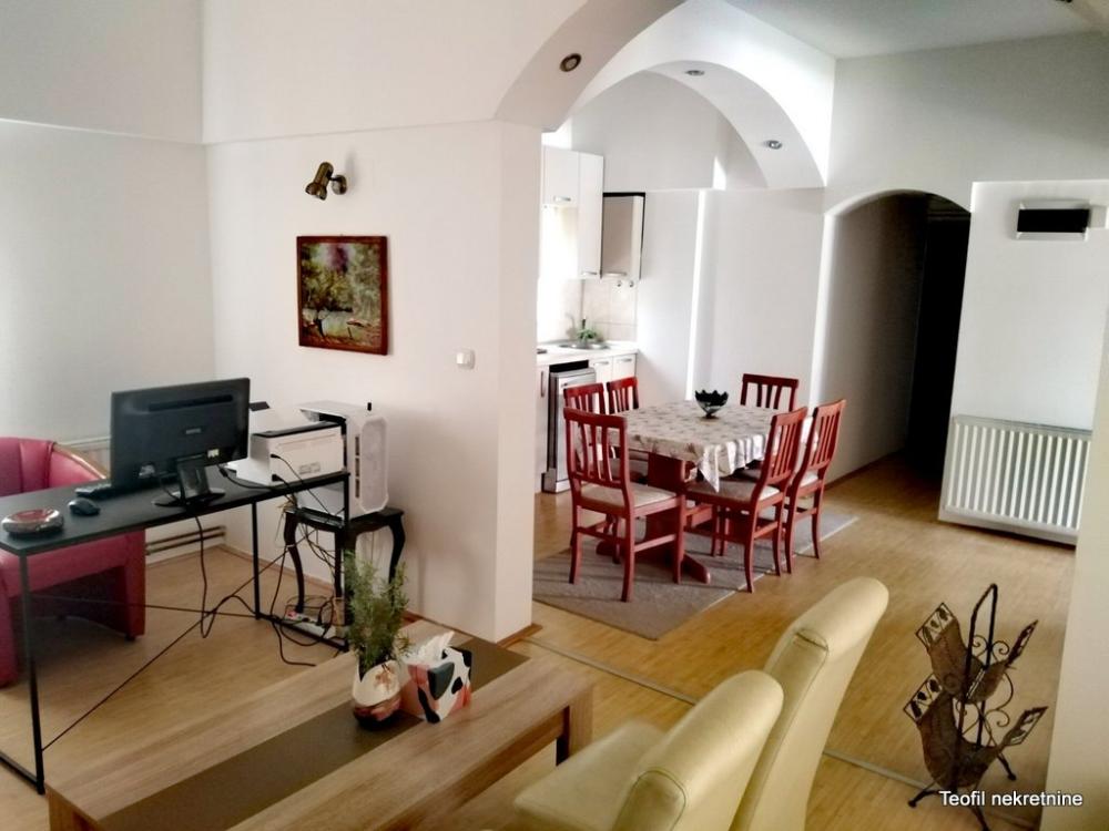 Slika 4 - Kolubarski trg,  Kuća na prodaju, 307m2, 260.000€