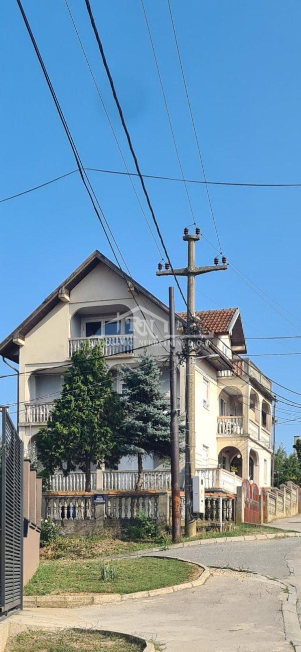 Slika 2 - Vuka Karadžića,  Kuća na prodaju, 332m2, 239.000€