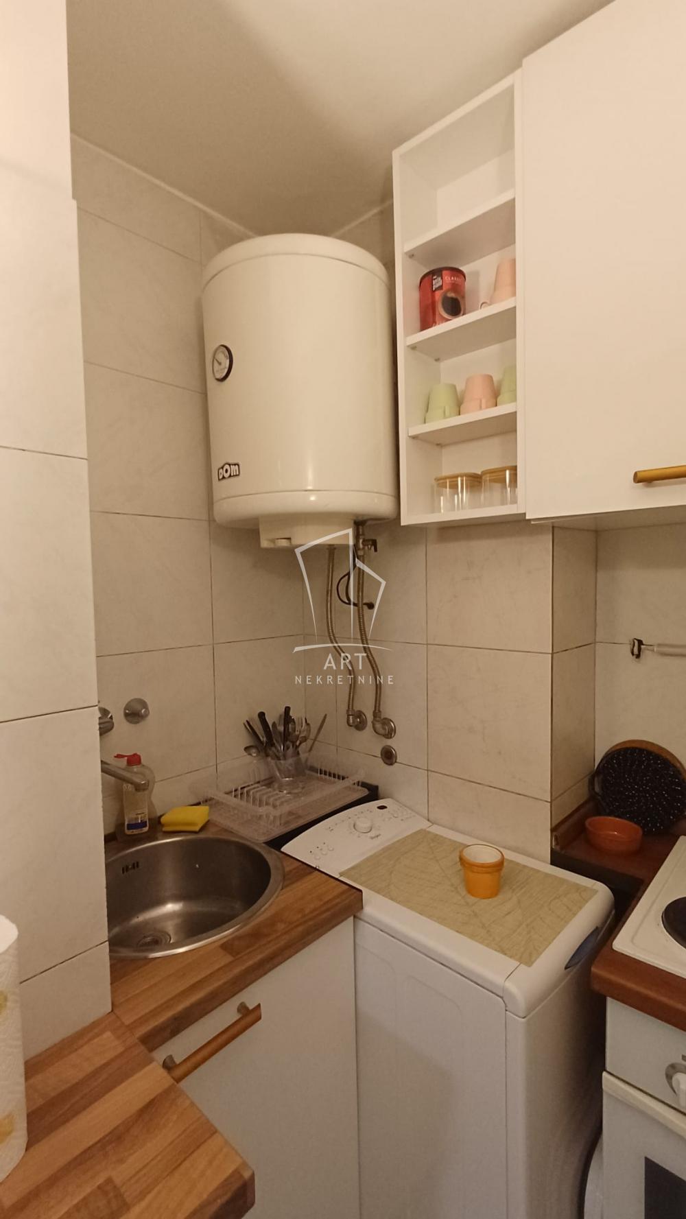 Slika 10 - Makedonska, Jednosoban stan za izdavanje, 32m2, 500€
