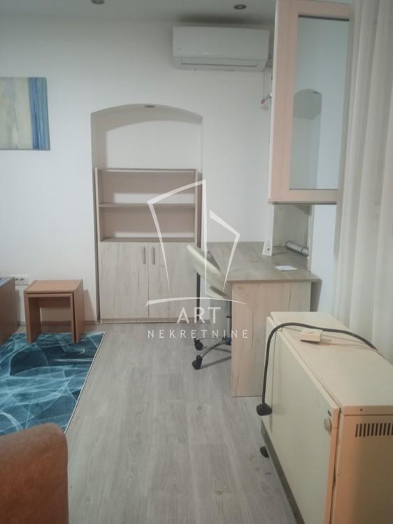 Slika 5 - 22. oktobra, Jednosoban stan za izdavanje, 35m2, 400€