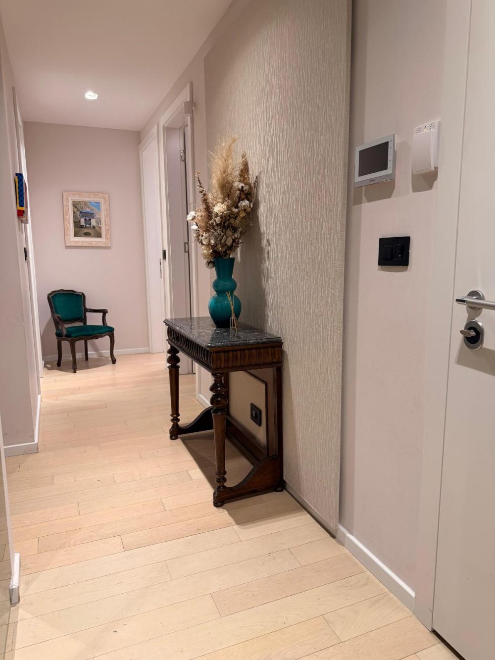 Slika 3 - Knićaninova, Četvorosoban stan za izdavanje, 103m2, 2.150€