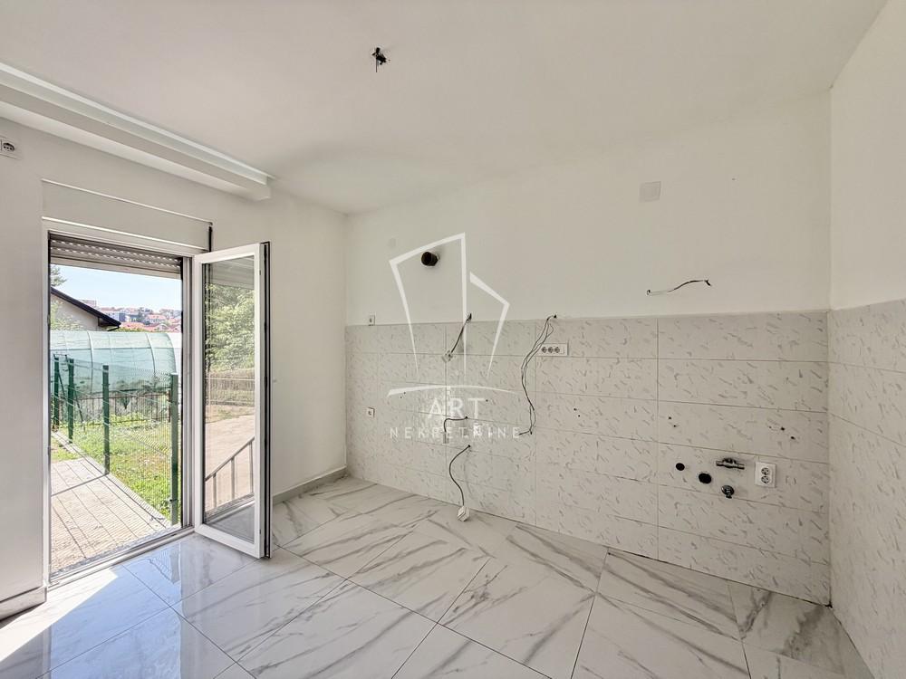 Slika 1 - 20. oktobra, Dvosoban stan na prodaju, 49m2, 90.000€