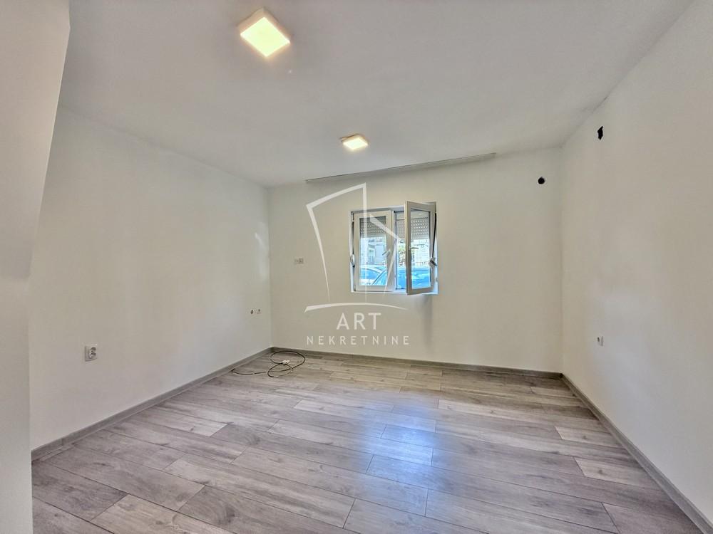Slika 2 - 20. oktobra, Dvosoban stan na prodaju, 49m2, 90.000€