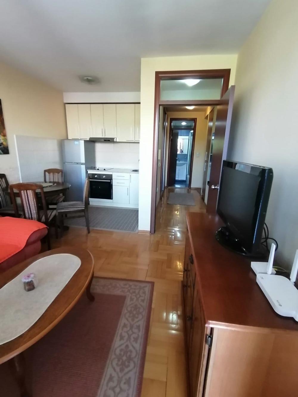 Slika 4 - Jednoiposoban stan za izdavanje, 43m2, 350€