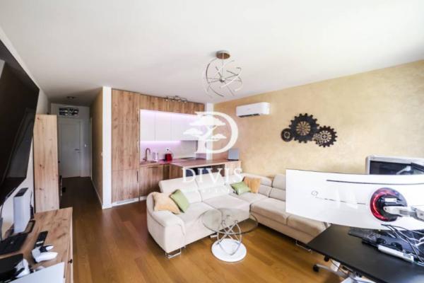 Glavna slika -Vojvode Dobrnjca, Jednoiposoban stan na prodaju, 40m2, 249.000€