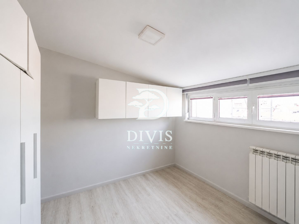 Slika 9 - Pećska, Petosoban stan na prodaju, 118m2, 303.000€