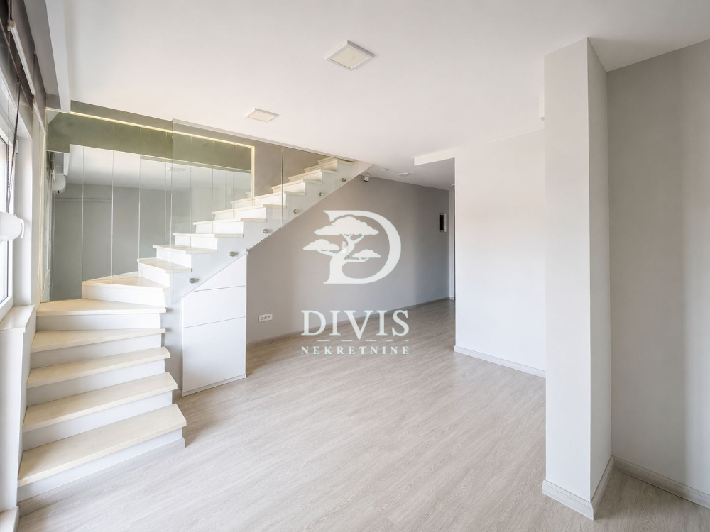 Slika 10 - Pećska, Petosoban stan na prodaju, 118m2, 303.000€