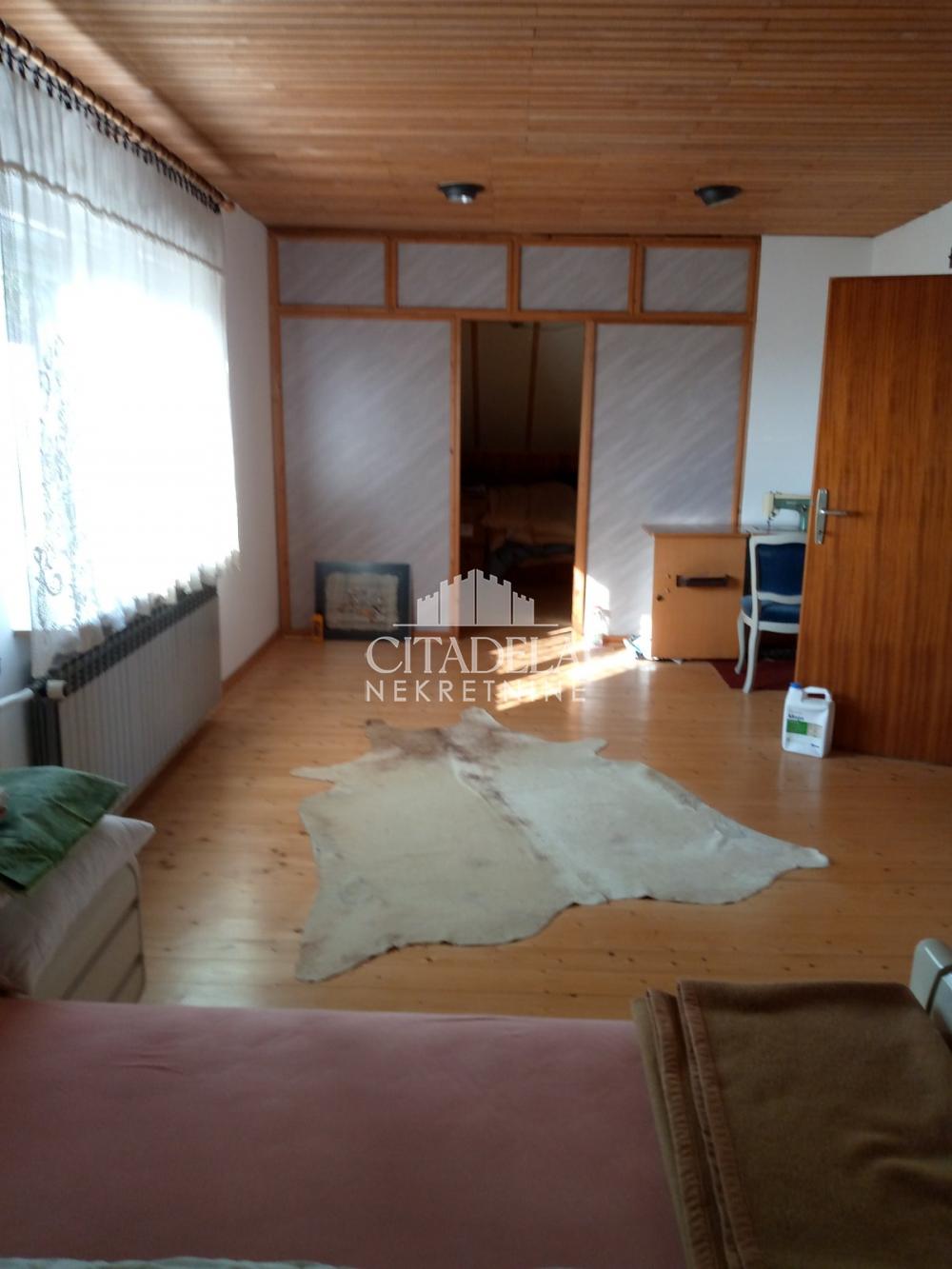 Slika 1 - Bratstva i jedinstva,  Kuća na prodaju, 399m2, 250.000€