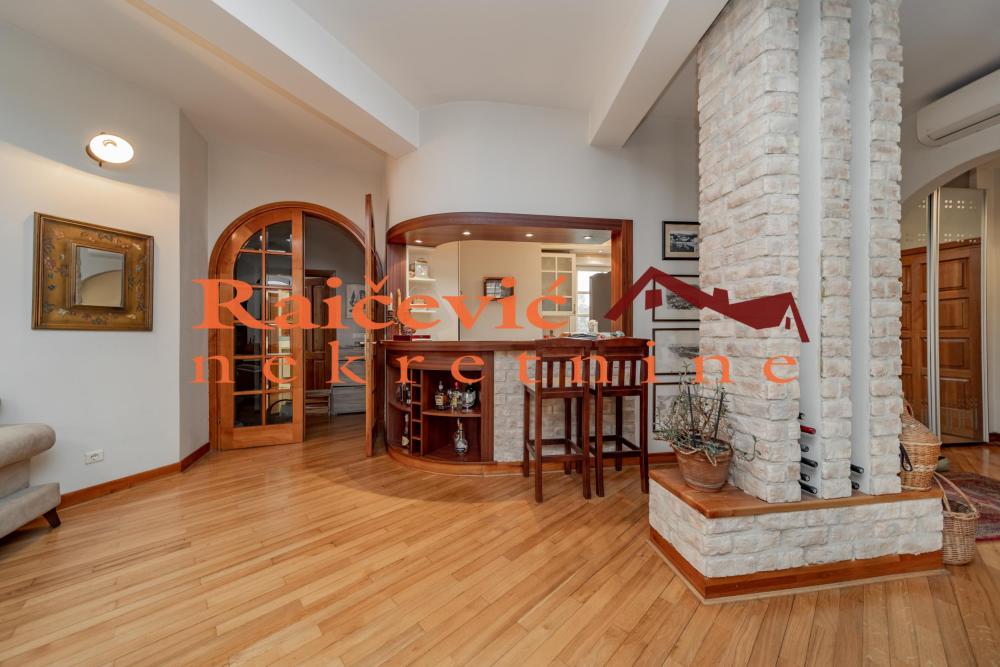 Slika 2 - Vlajkoviceva, Četvorosoban stan na prodaju, 114m2, 300.000€