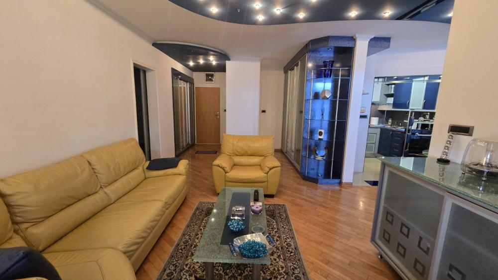 Slika 1 - Dunavski kej, Dvosoban stan za izdavanje, 53m2, 800€