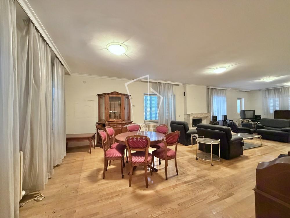 Slika 2 - Milana Rakića, Kuća na prodaju, 357m2, 800.000€