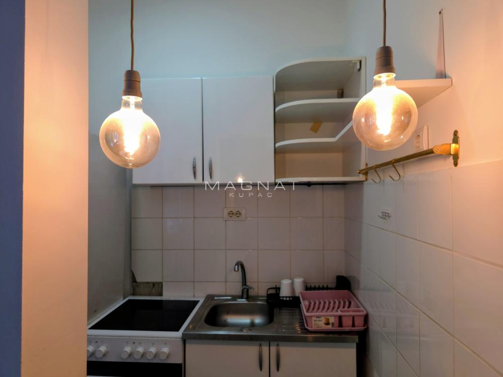 Slika 5 - Cara Uroša, Trosoban stan na prodaju, 67m2, 325.000€