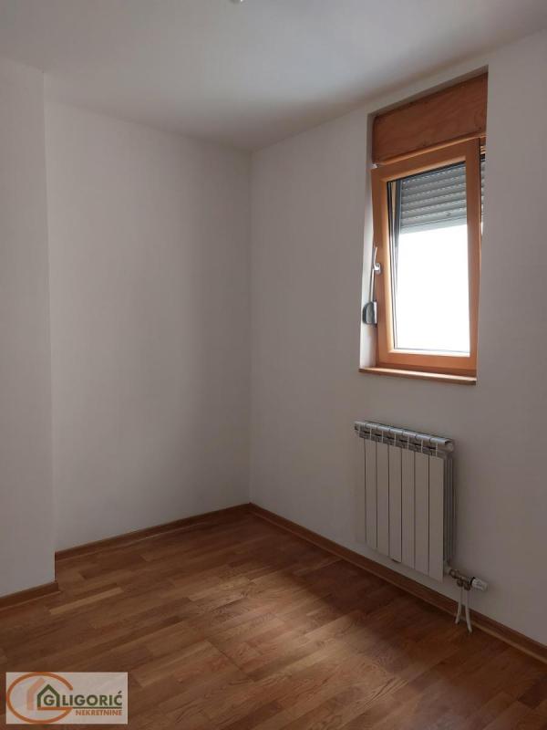 Slika 6 - Ulcinjska, Četvorosoban stan za izdavanje, 95m2, 950€