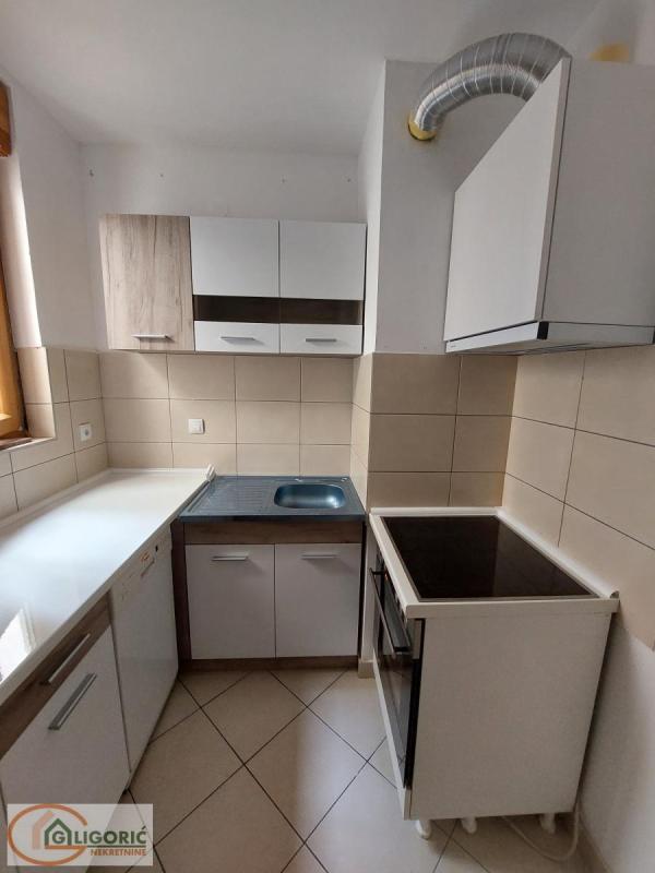 Slika 8 - Ulcinjska, Četvorosoban stan za izdavanje, 95m2, 950€