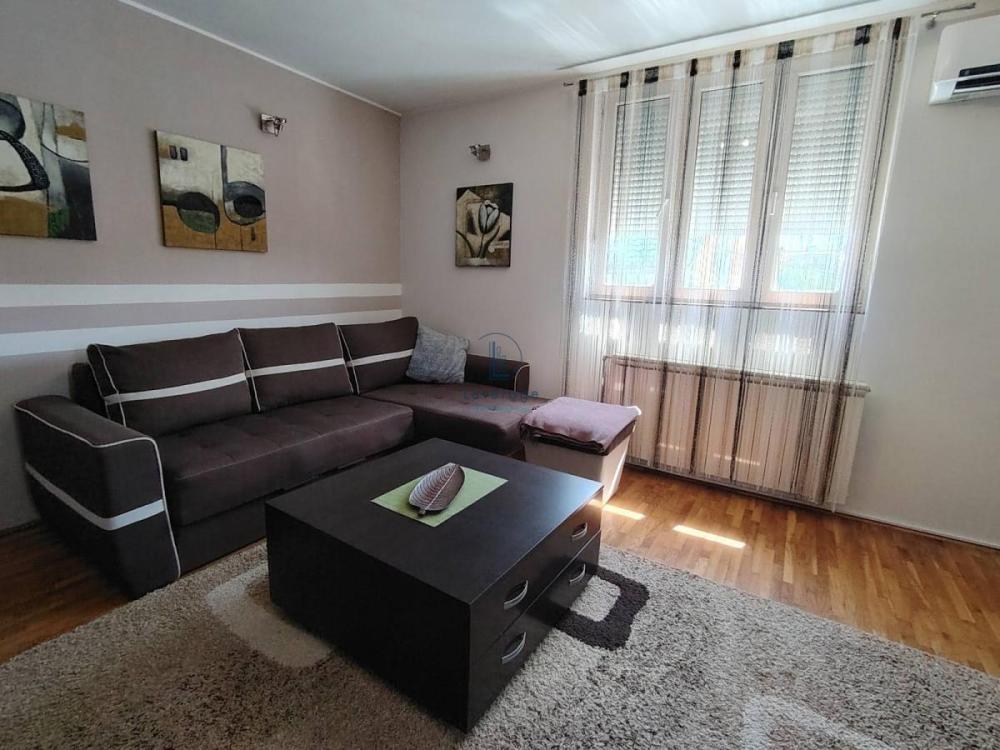 Slika 1 - Sremskih boraca, Dvosoban stan za izdavanje, 60m2, 600€