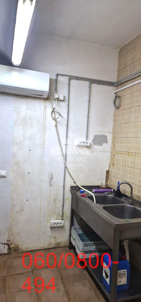 Slika 1 - Cara Uroša,  Lokal za izdavanje, 60m2, 1.900€