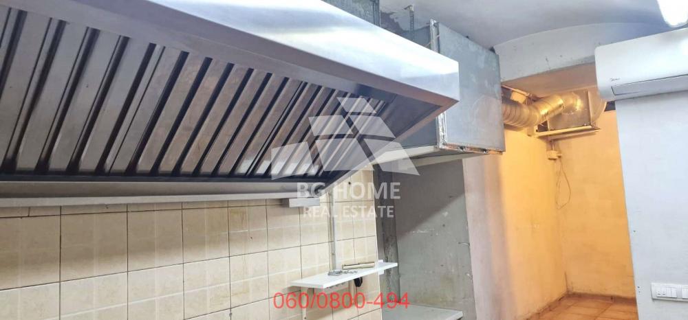 Slika 2 - Cara Uroša,  Lokal za izdavanje, 60m2, 1.900€