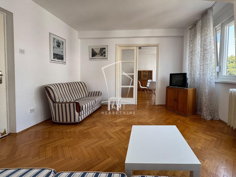 Slika 1 - Gospodar Jovanova, Trosoban stan za izdavanje, 74m2, 950€